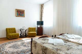 Пансионат Октябрь Кисловодск Улучшенный двухместный номер с 2 отдельными кроватями-4